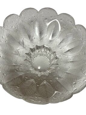 Lausitzer Glas Lead Crystal Bowl Medea Dew Drop Leaf Design 10 inch German